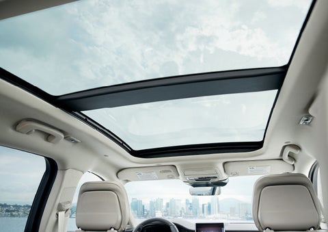 The open expanse of the panoramic available Vista Roof® brings the outside in | Covert Lincoln Austin in Austin TX
