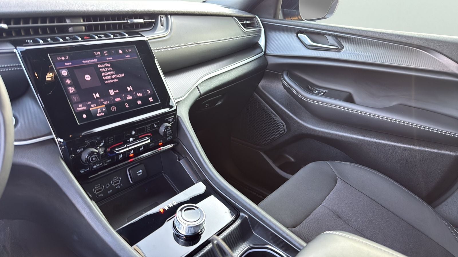 2025 Jeep Grand Cherokee Laredo X