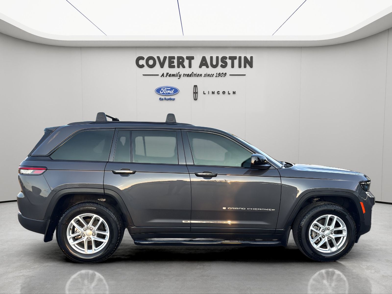 2025 Jeep Grand Cherokee Laredo X