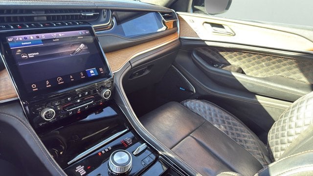 2022 Jeep Grand Cherokee L Summit