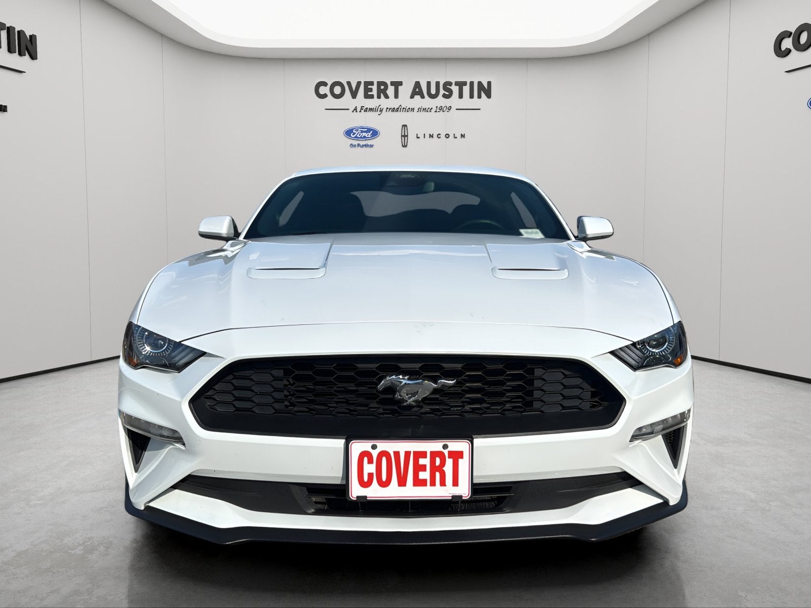 2022 Ford Mustang EcoBoost