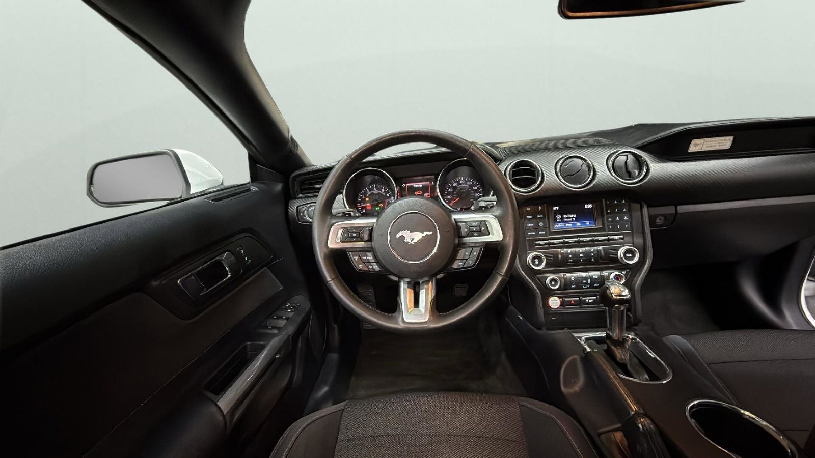 2016 Ford Mustang V6