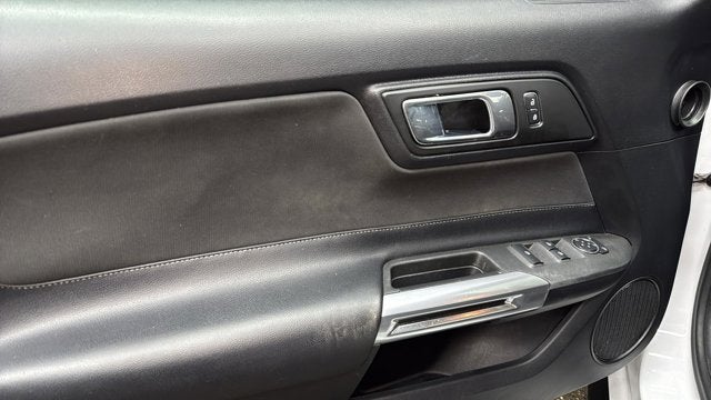 2016 Ford Mustang V6