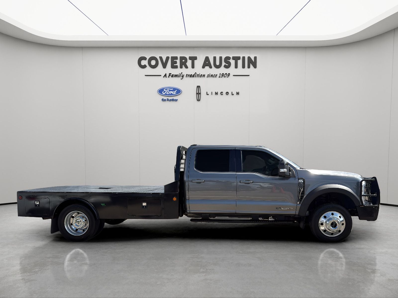 2024 Ford F-550SD Lariat DRW
