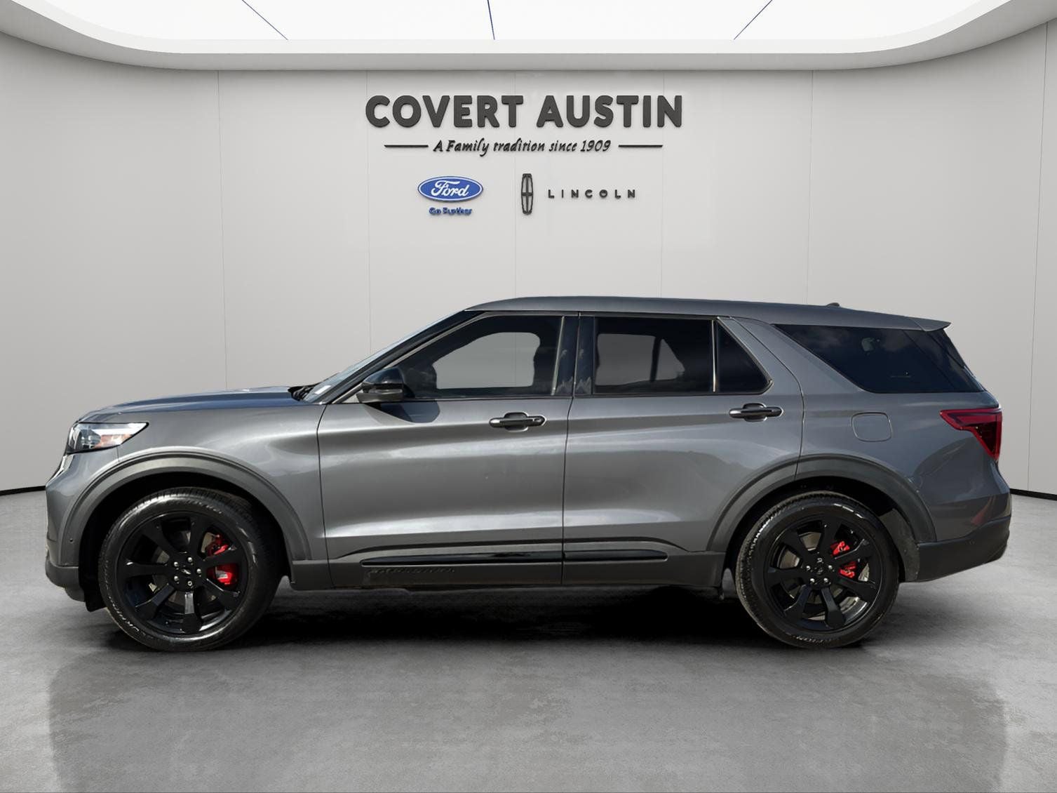 2022 Ford Explorer ST