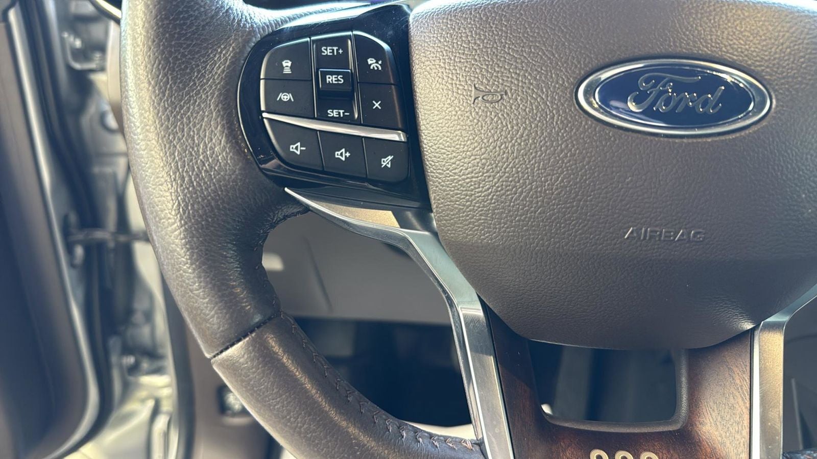 2022 Ford Explorer King Ranch