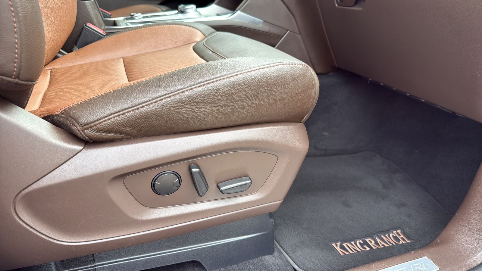 2022 Ford Explorer King Ranch