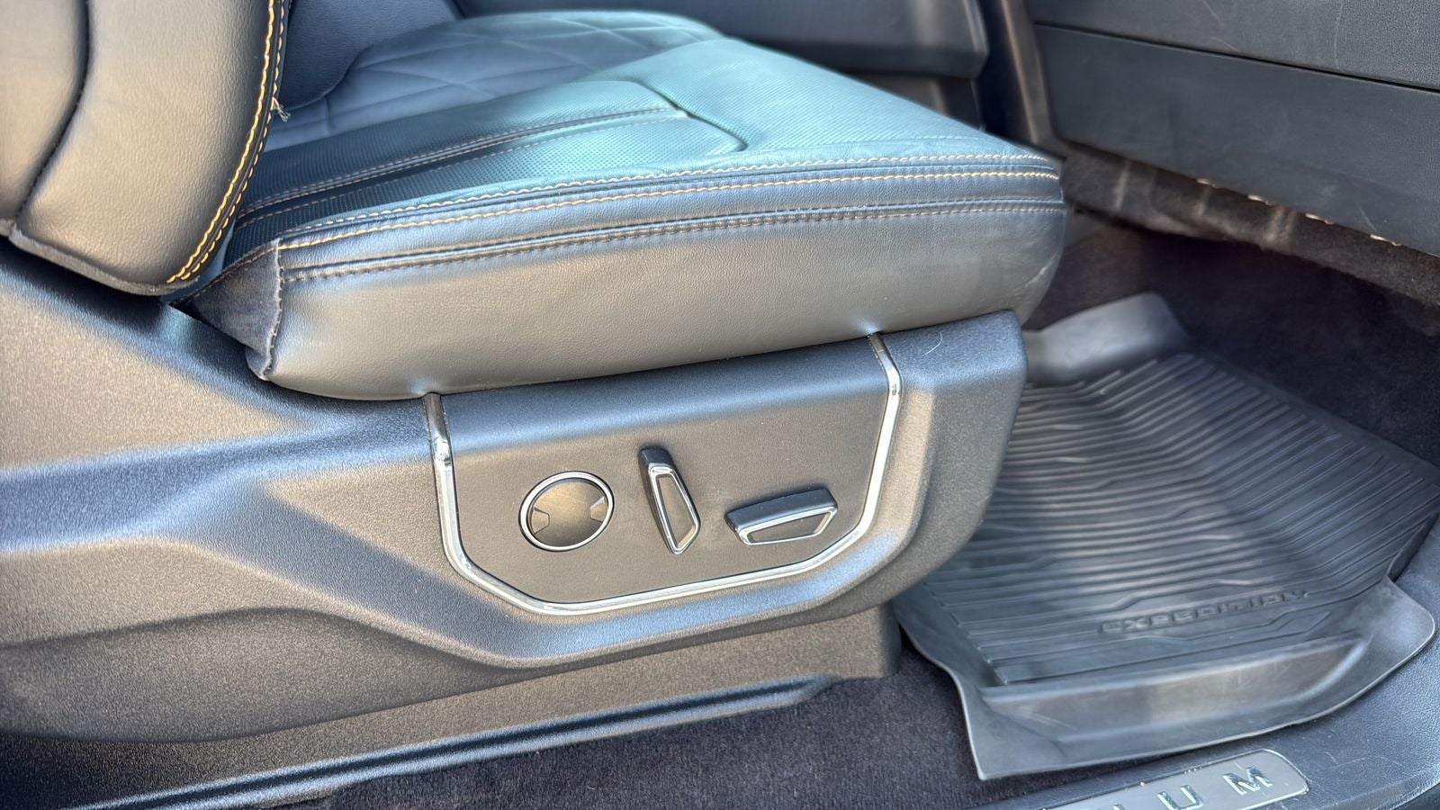2023 Ford Expedition Platinum