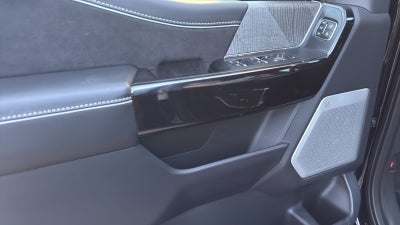 2023 Ford F-150 Lightning Platinum