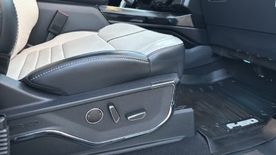 2023 Ford F-150 Lightning Platinum