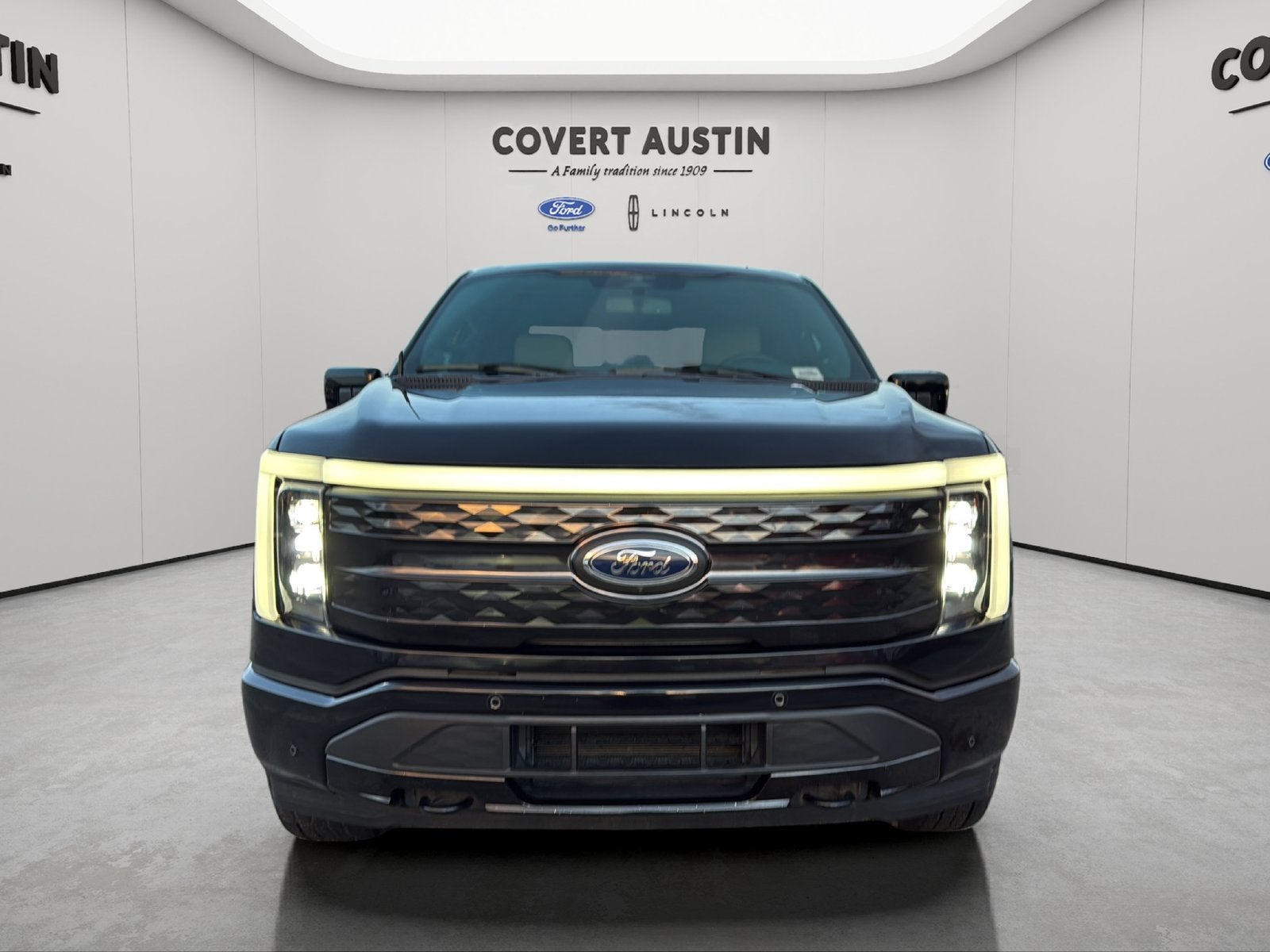 2023 Ford F-150 Lightning Platinum