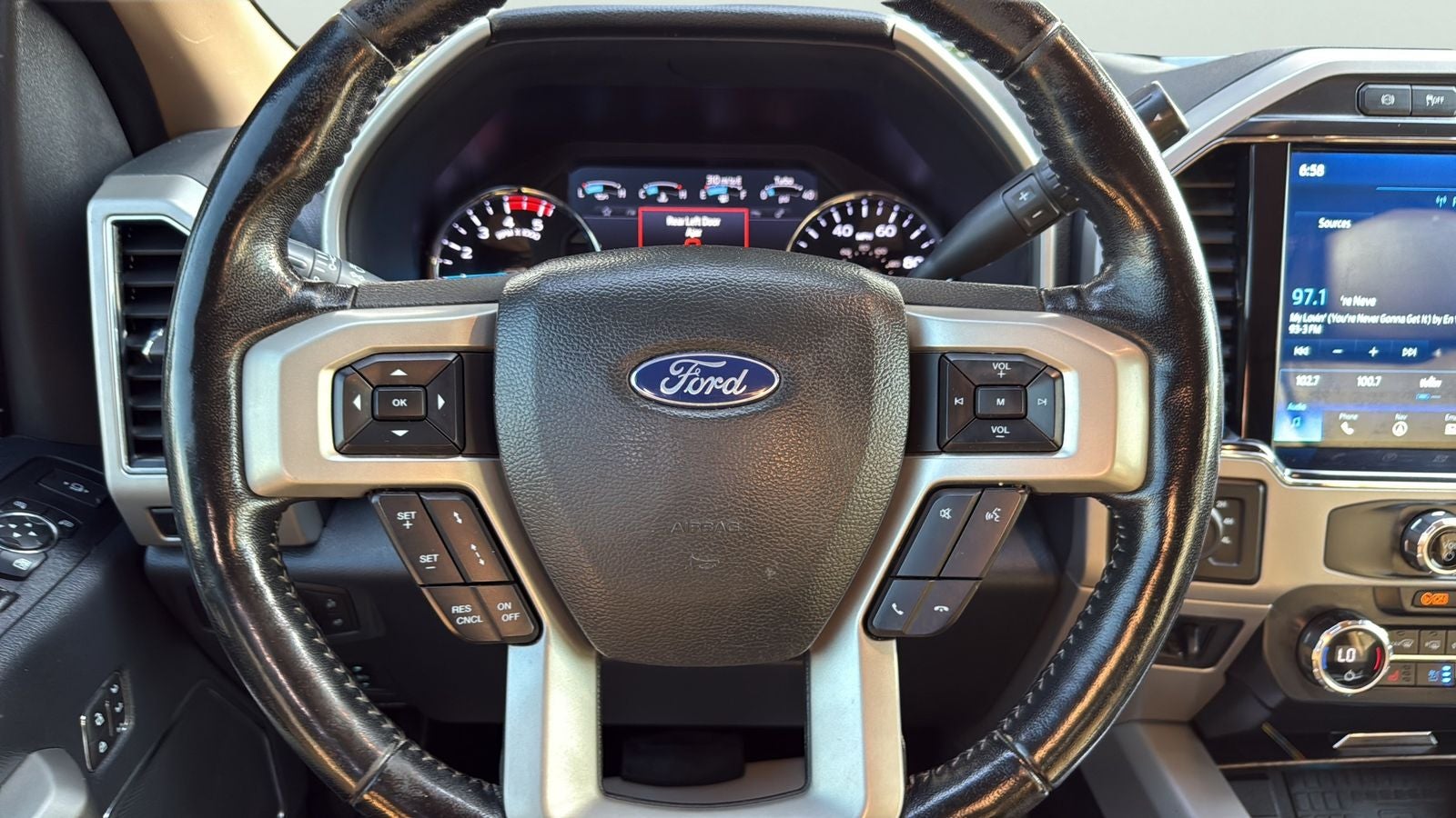 2022 Ford F-250SD Lariat