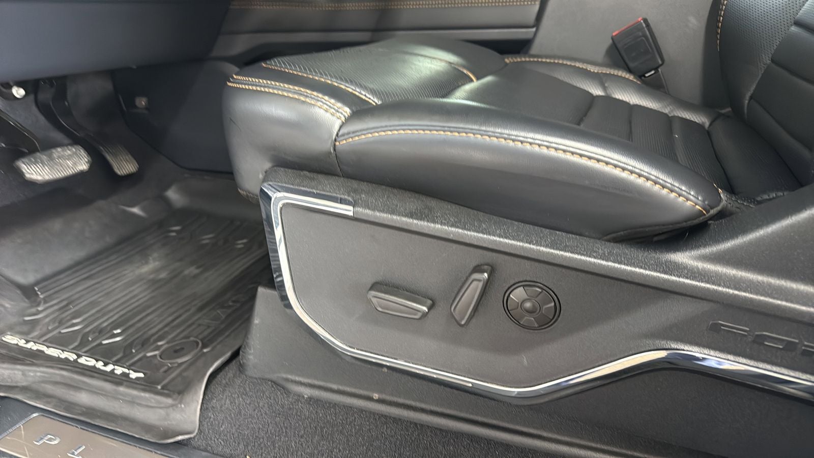 2024 Ford F-350SD Platinum