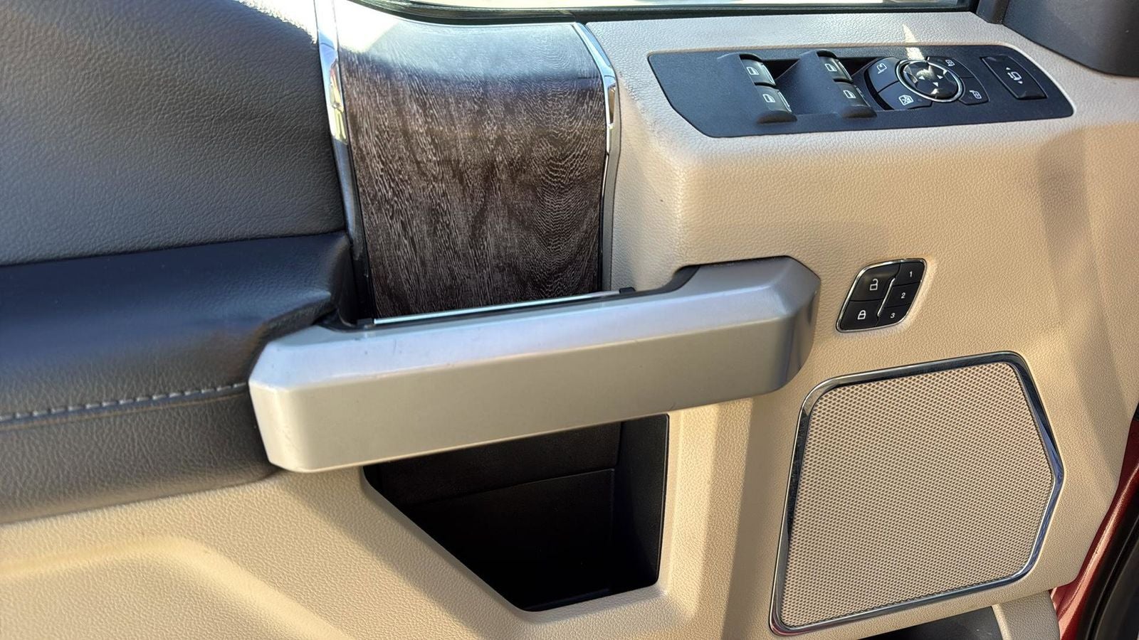 2017 Ford F-350SD Lariat