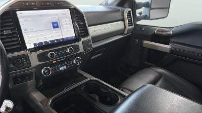 2022 Ford F-350SD Lariat