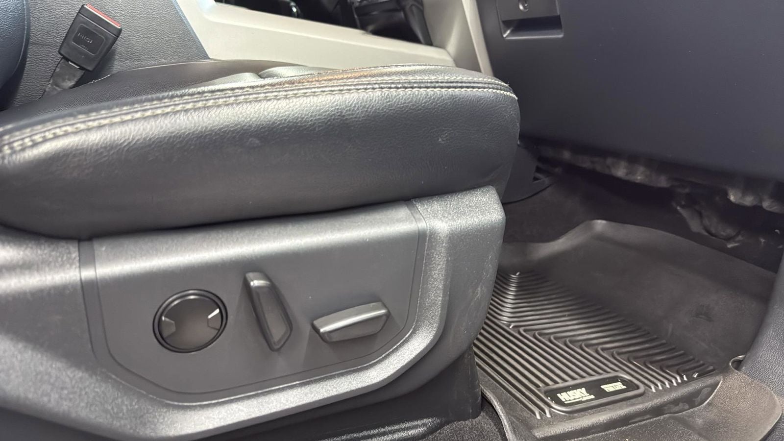 2022 Ford F-350SD Lariat