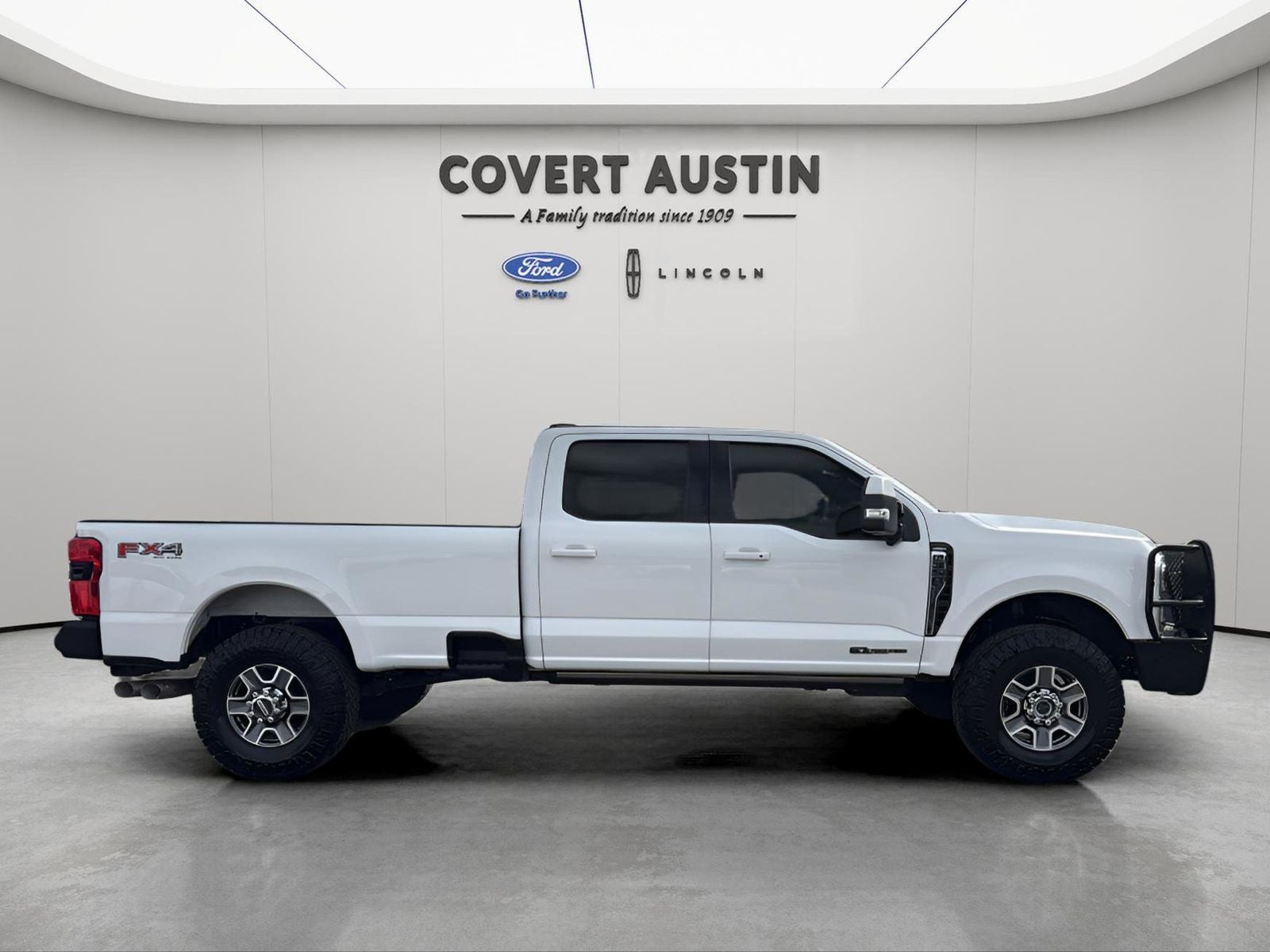 2023 Ford F-350SD Lariat