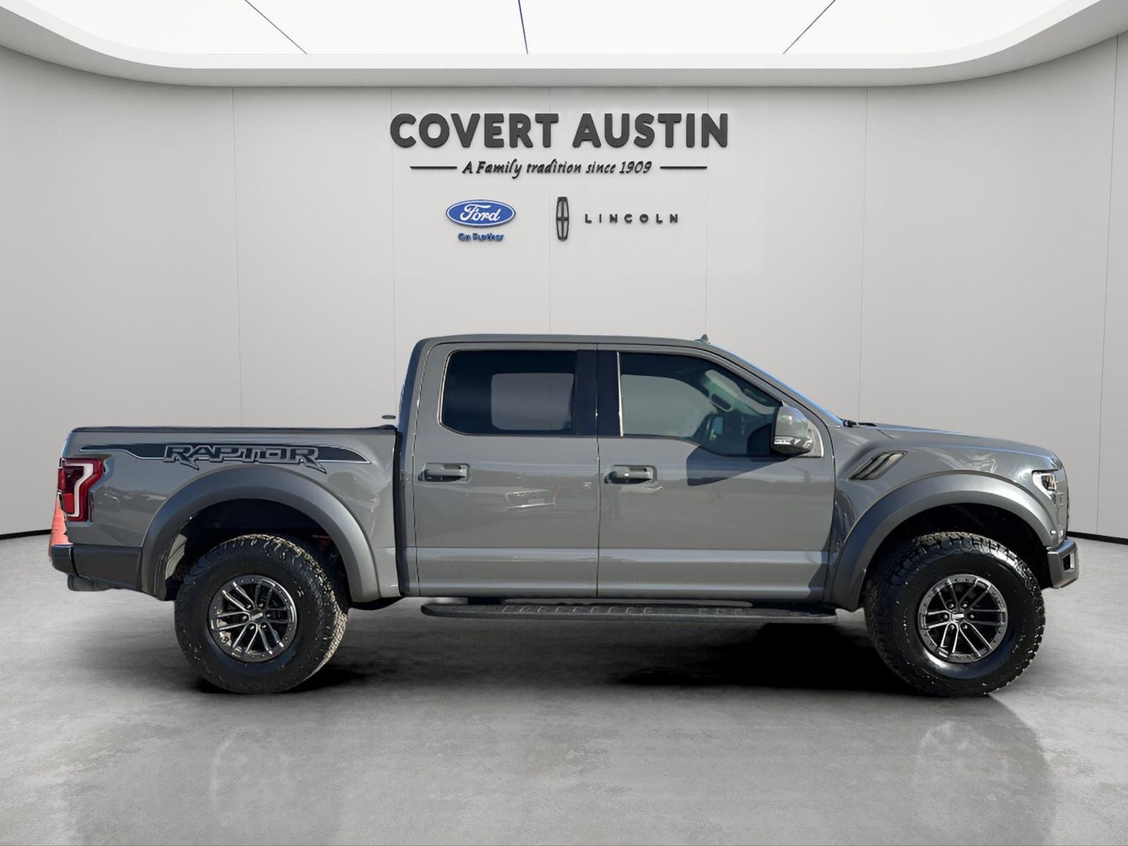 2020 Ford F-150 Raptor