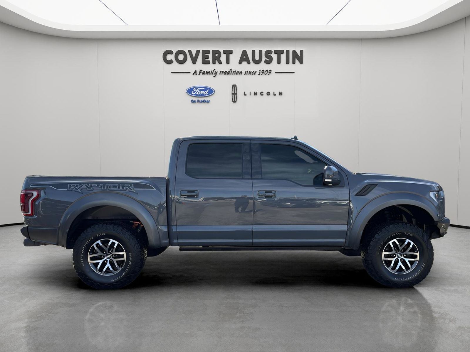 2020 Ford F-150 Raptor