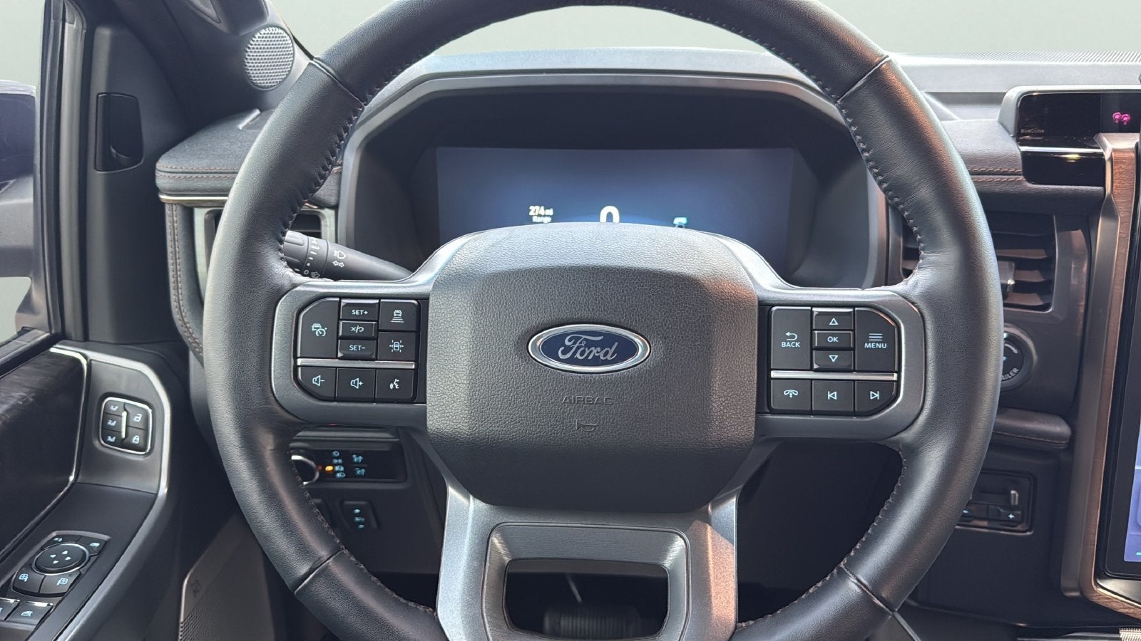 2023 Ford F-150 Lightning Lariat