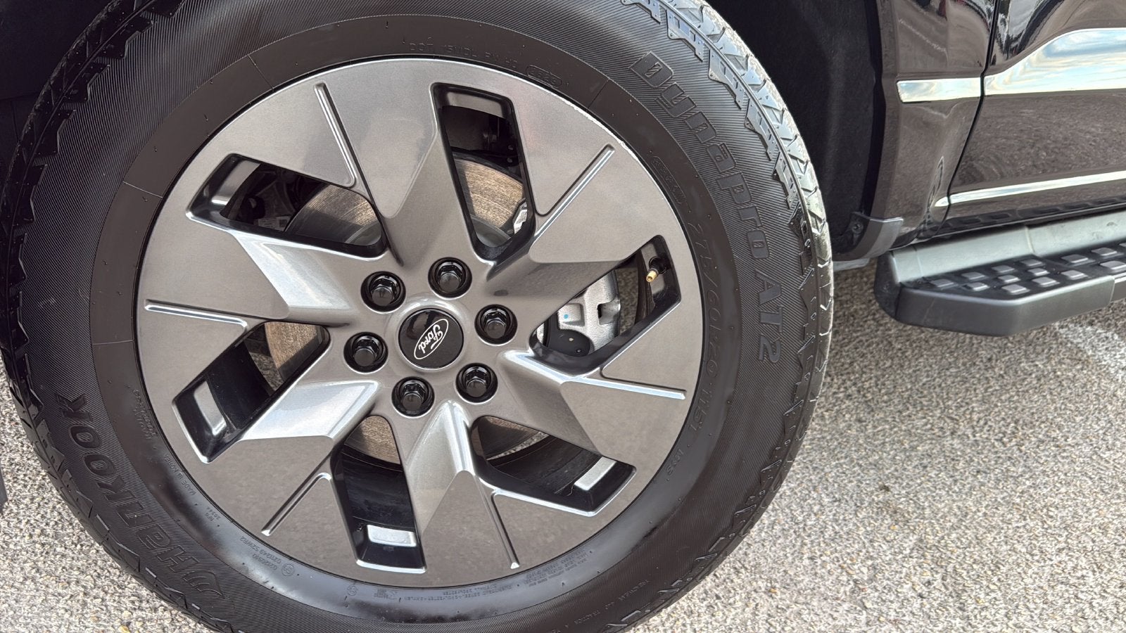 2023 Ford F-150 Lightning Lariat
