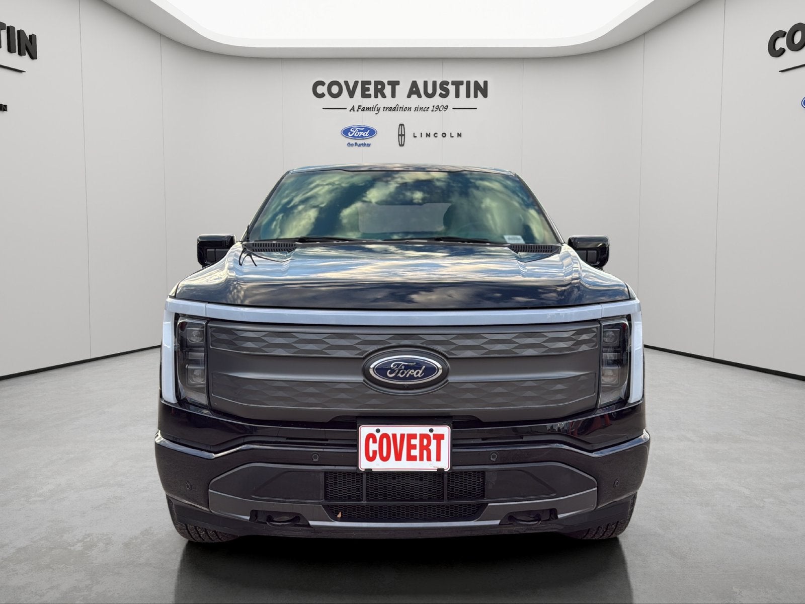 2023 Ford F-150 Lightning Lariat