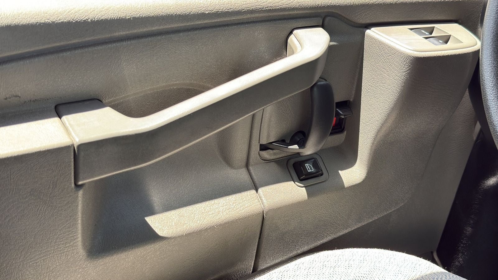 2018 Chevrolet Express 3500 LT Passenger