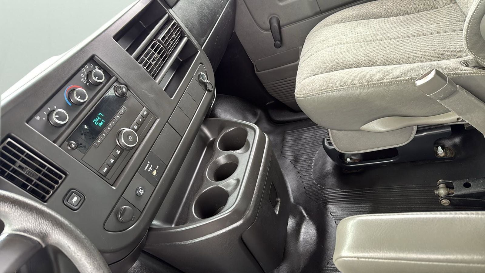 2011 Chevrolet Express 2500 Work Van Cargo