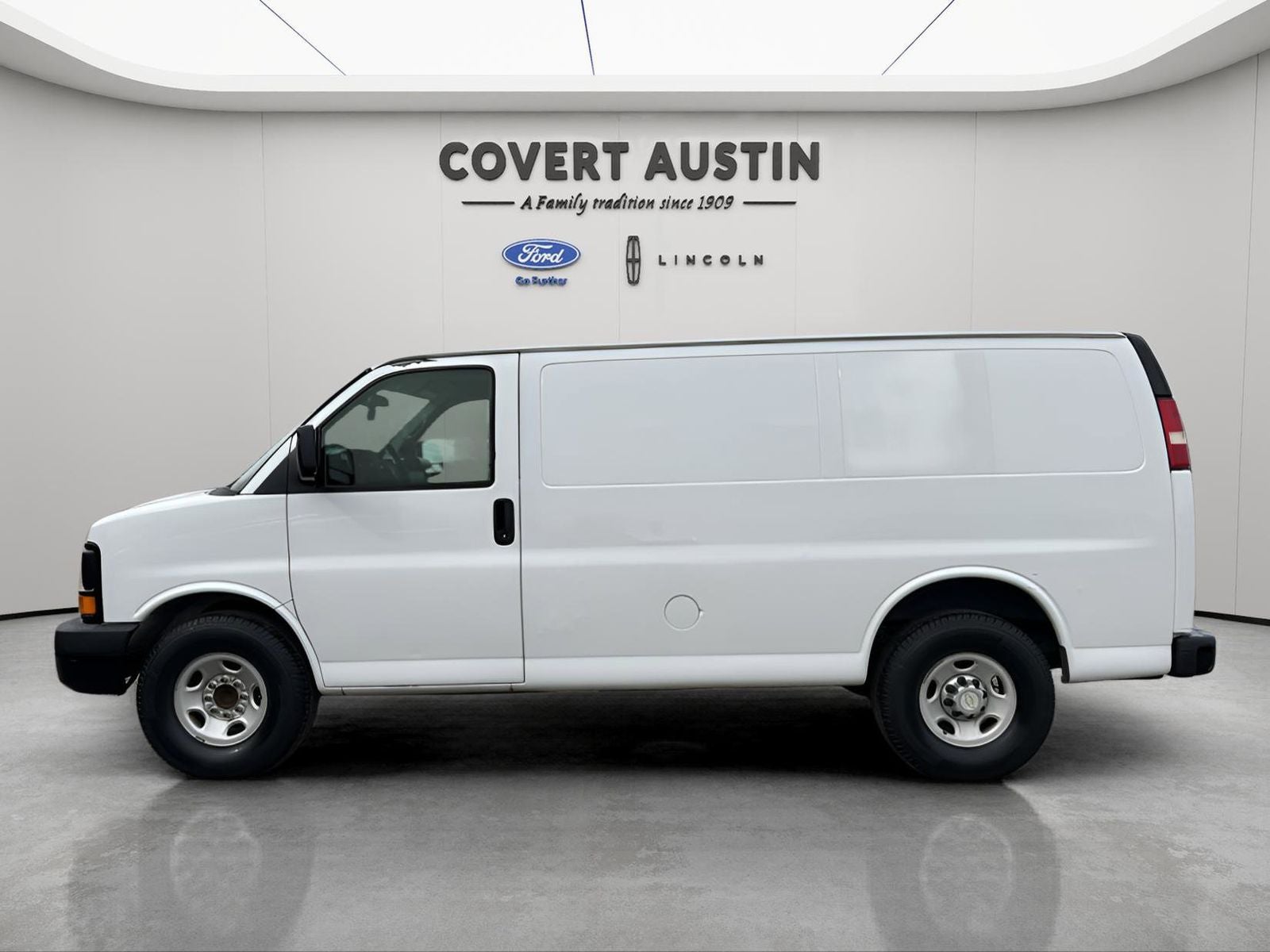 2011 Chevrolet Express 2500 Work Van Cargo