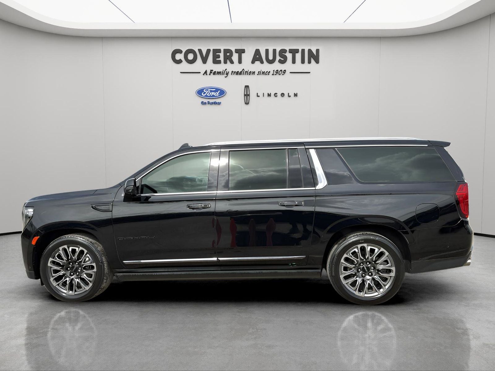 2023 GMC Yukon XL Denali Ultimate