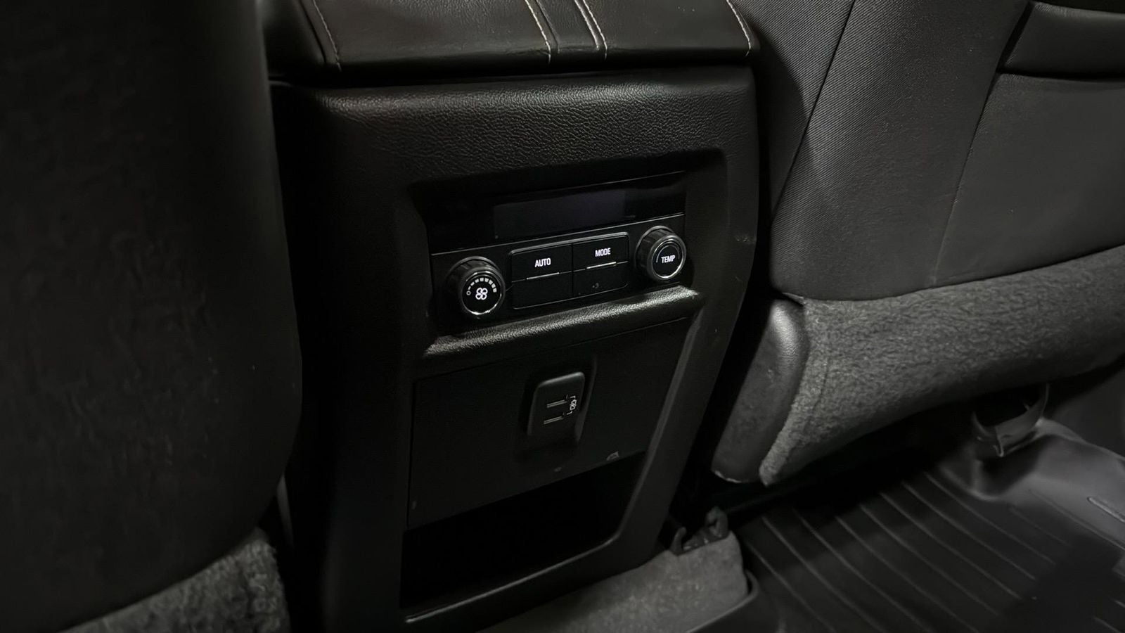 2019 Chevrolet Traverse LT Cloth w/1LT