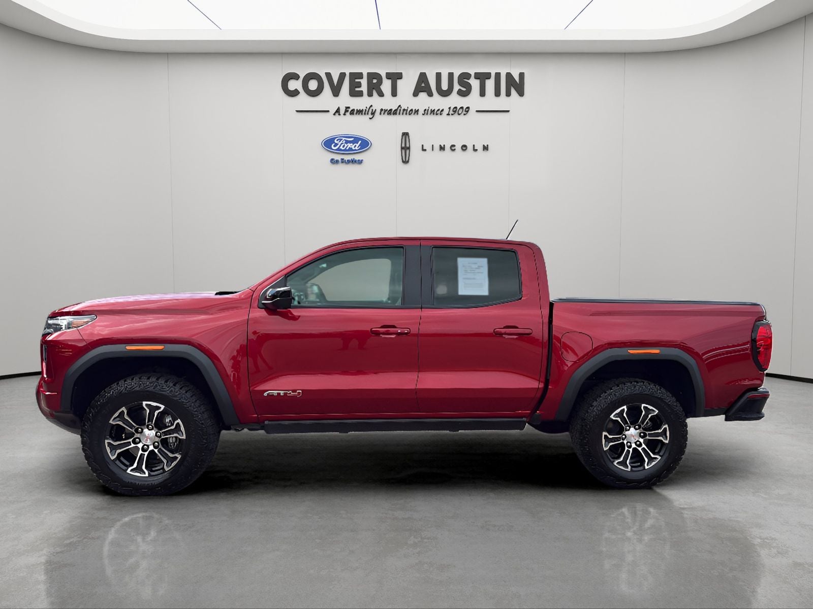 2024 GMC Canyon AT4