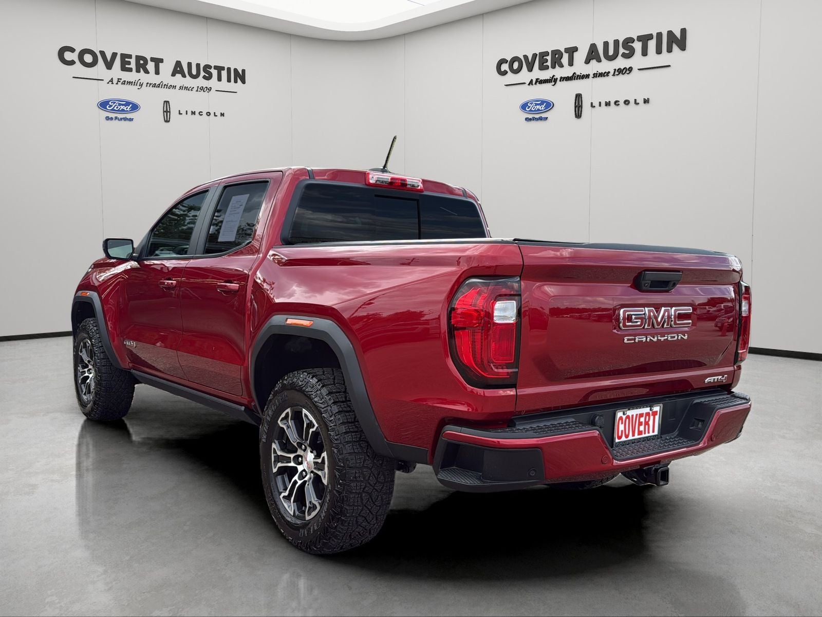 2024 GMC Canyon AT4