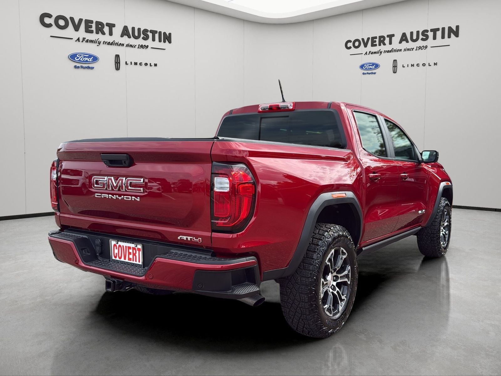 2024 GMC Canyon AT4