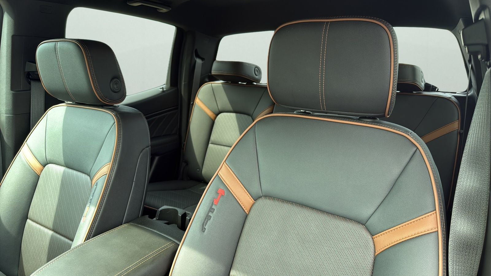 2024 GMC Canyon AT4