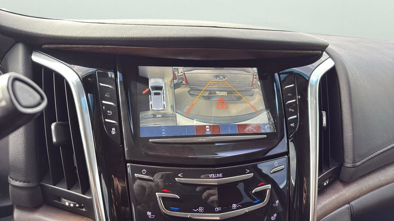 2018 Cadillac Escalade Luxury