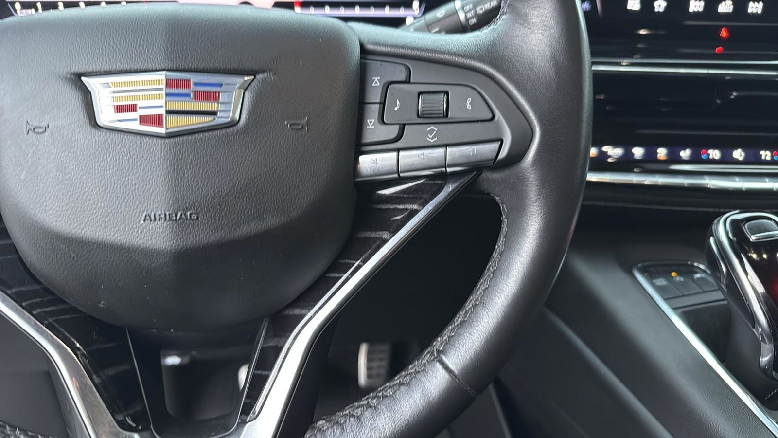 2022 Cadillac Escalade Sport