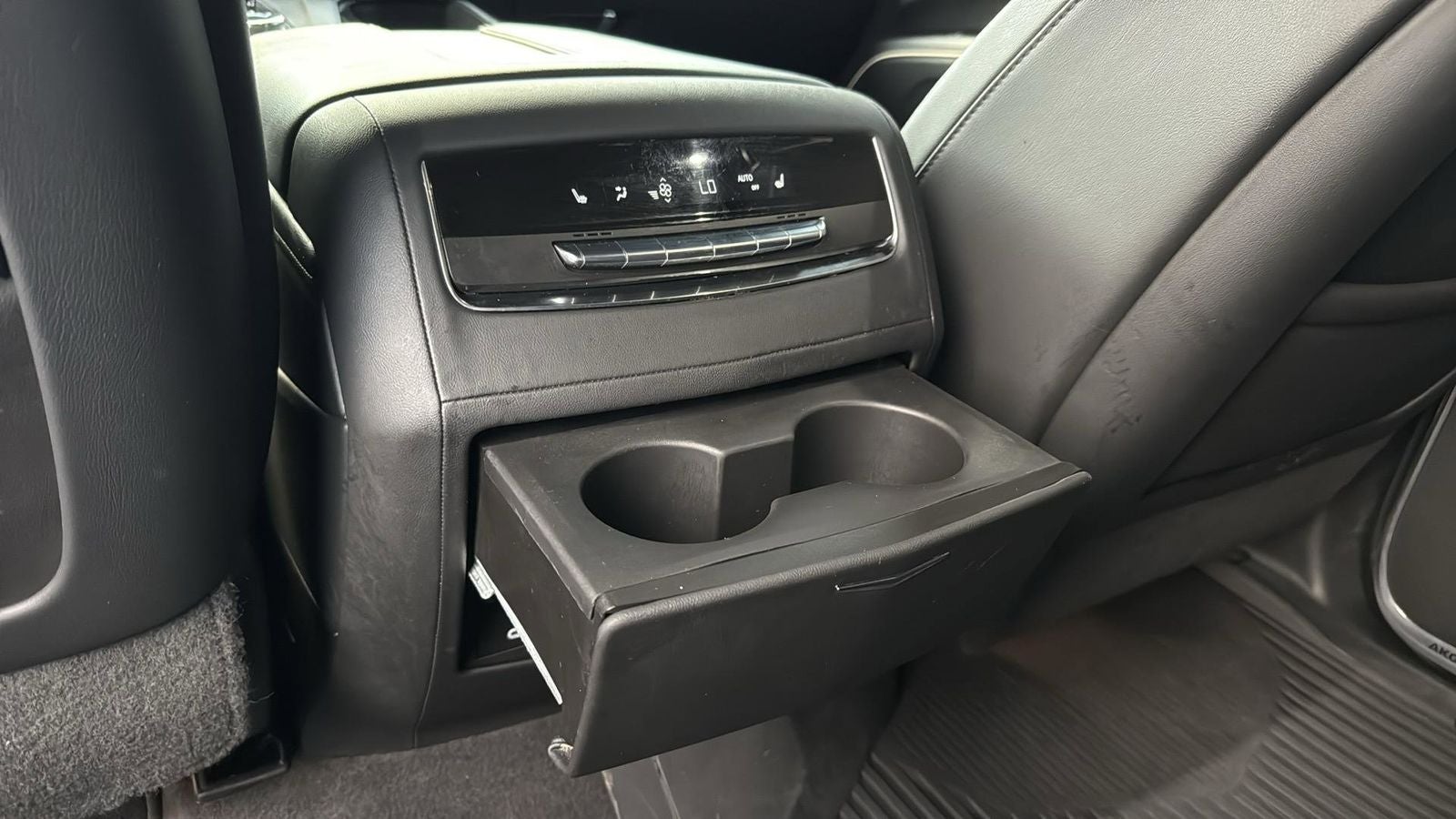 2022 Cadillac Escalade Sport