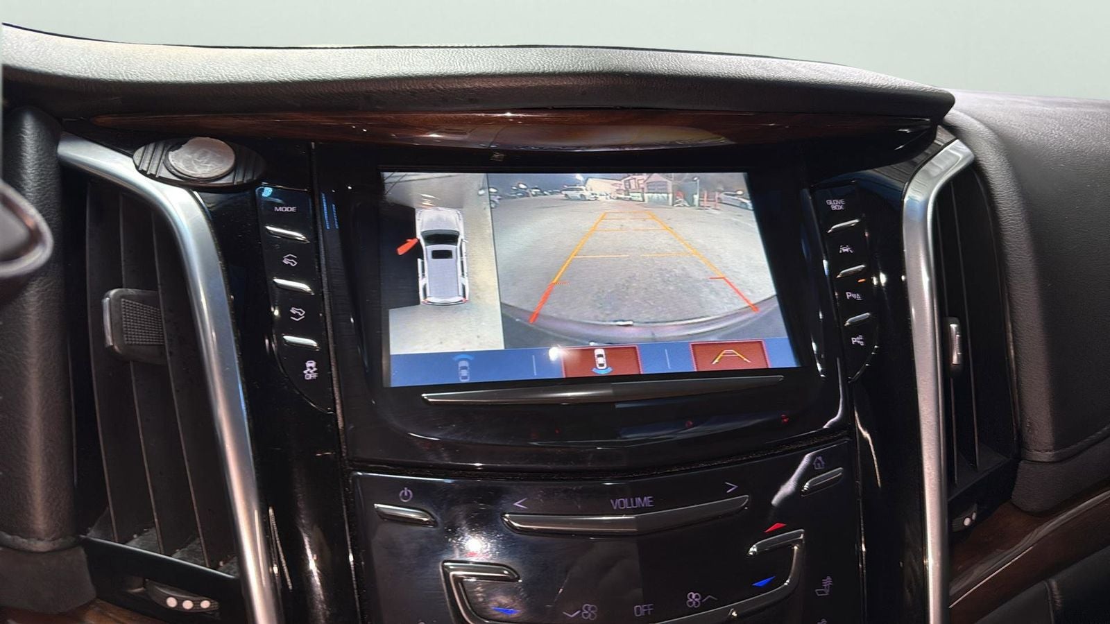 2018 Cadillac Escalade Luxury