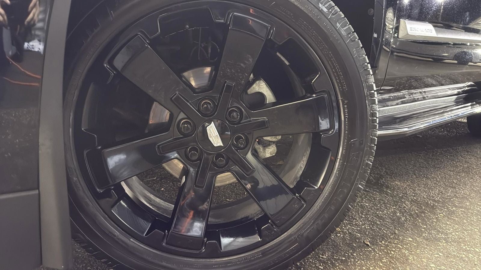 2018 Cadillac Escalade Luxury