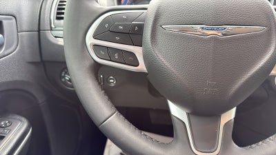 2023 Chrysler 300 Touring