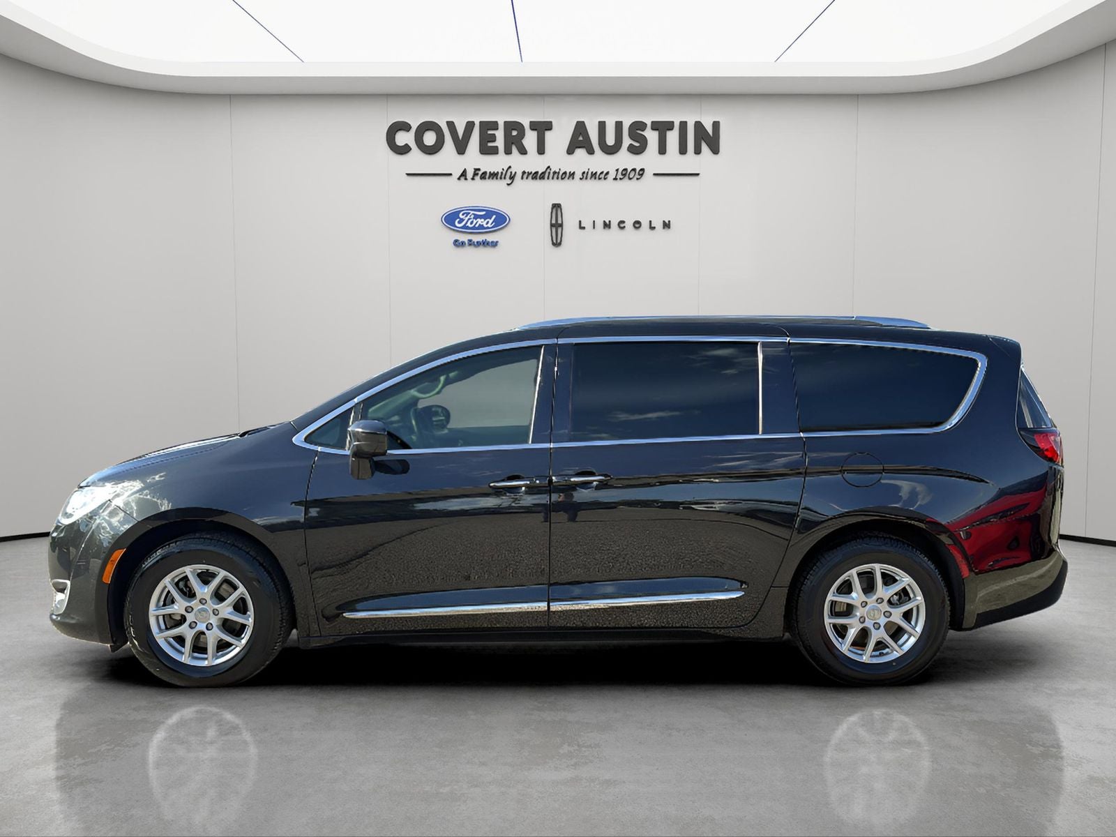2020 Chrysler Pacifica Touring L