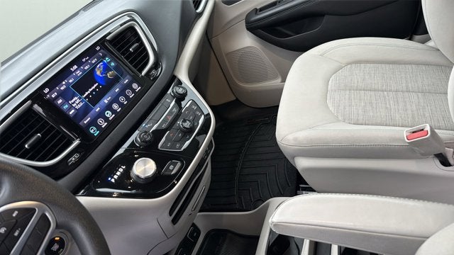 2018 Chrysler Pacifica Hybrid Touring Plus