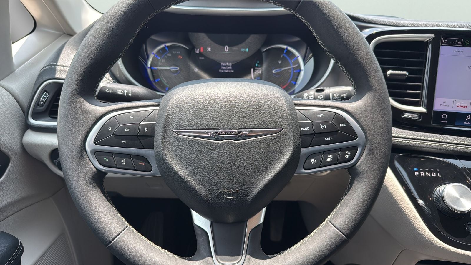 2023 Chrysler Pacifica Hybrid Touring L