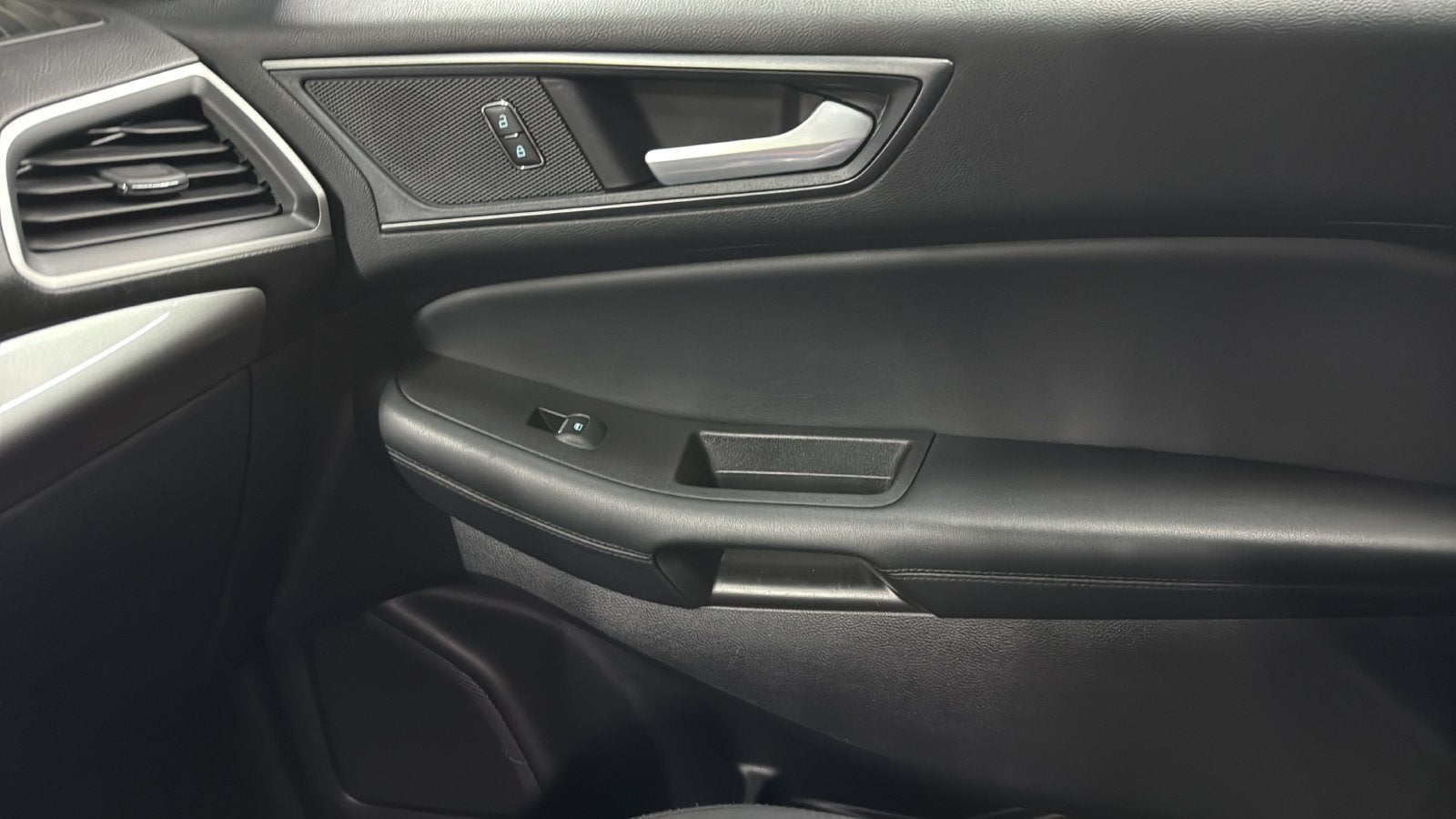 2021 Ford Edge SE