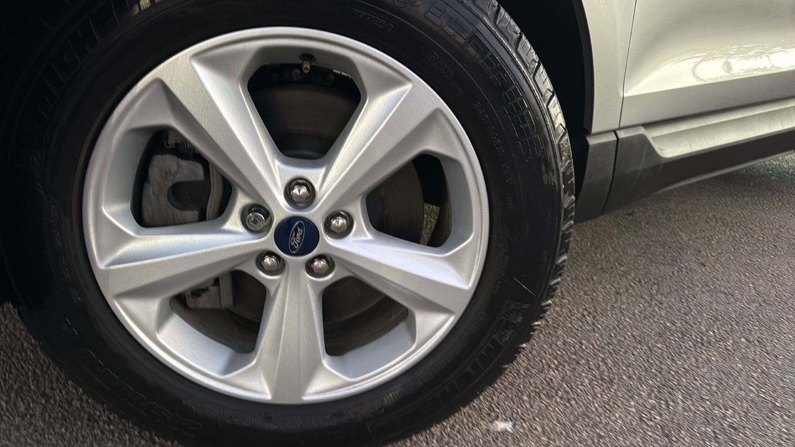 2021 Ford Edge SE