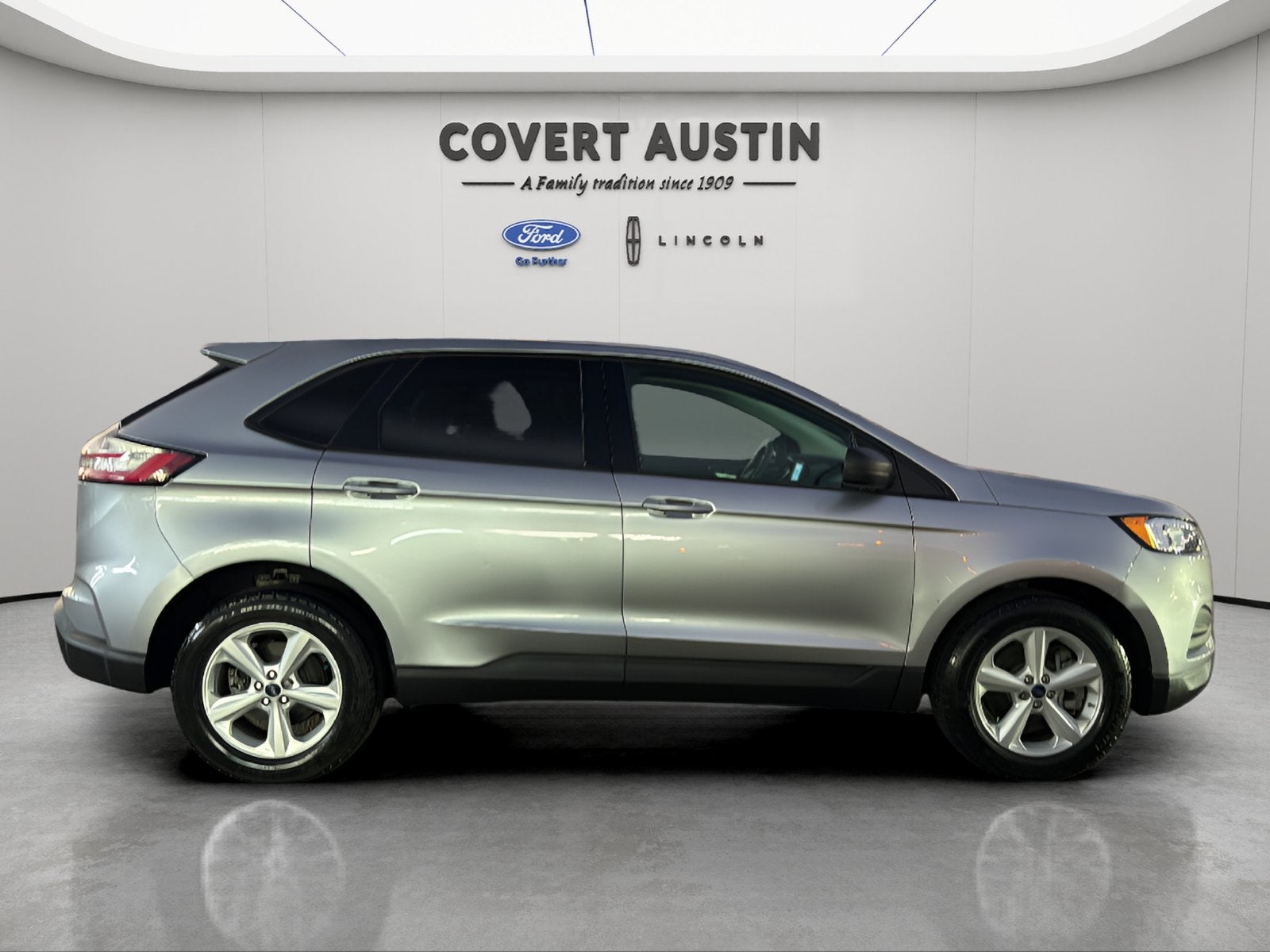 2021 Ford Edge SE