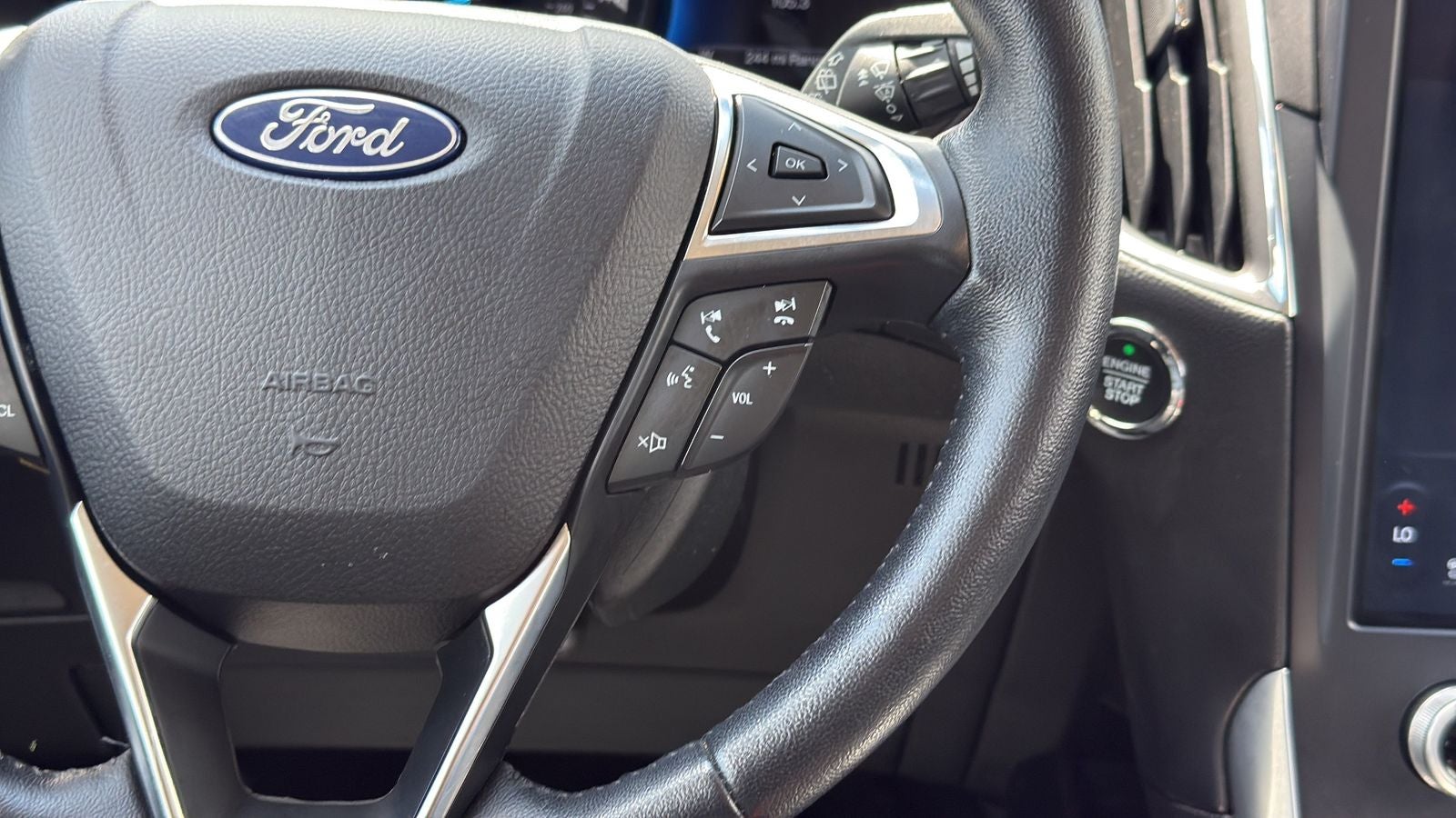 2023 Ford Edge Titanium