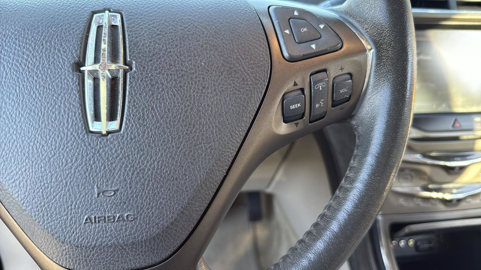 2015 Lincoln MKX Base