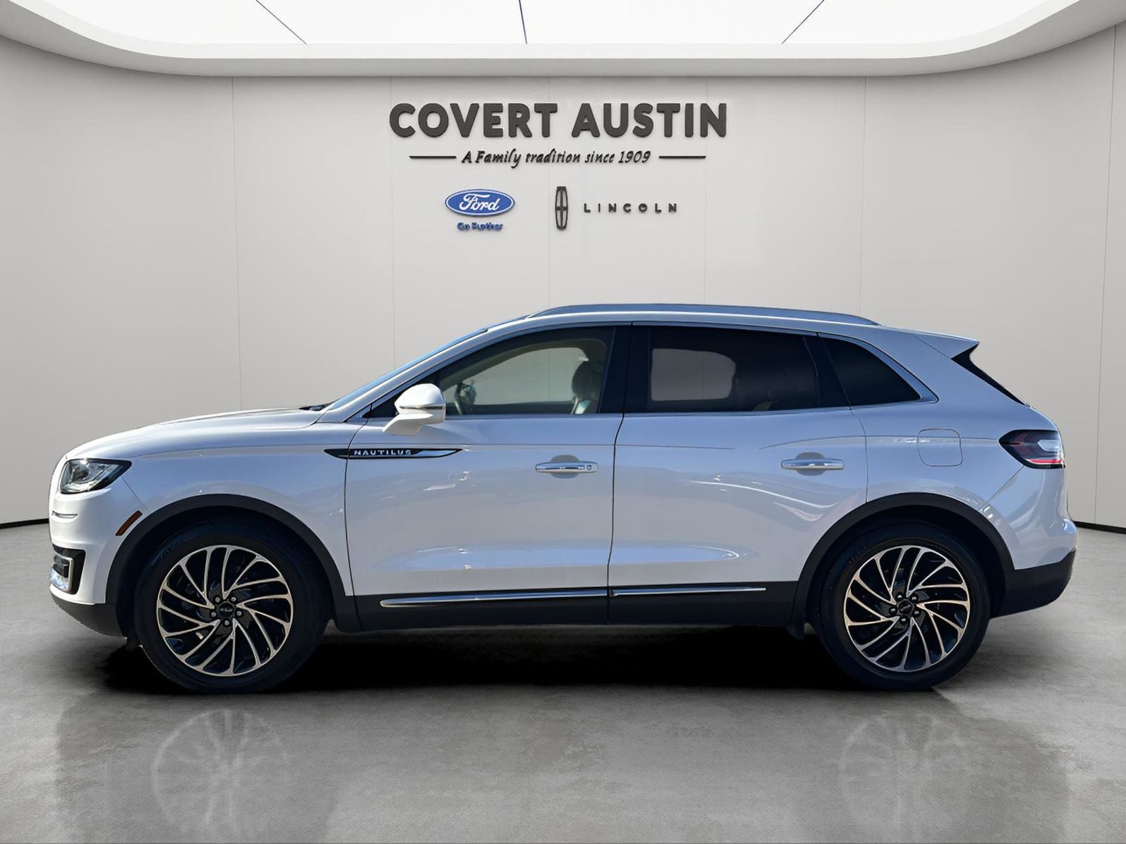 2019 Lincoln Nautilus Reserve